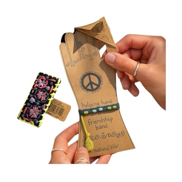 NATURAL LIFE Jewelry - Natural Life Helping Hands Friendship Bracelet & Hair Clip